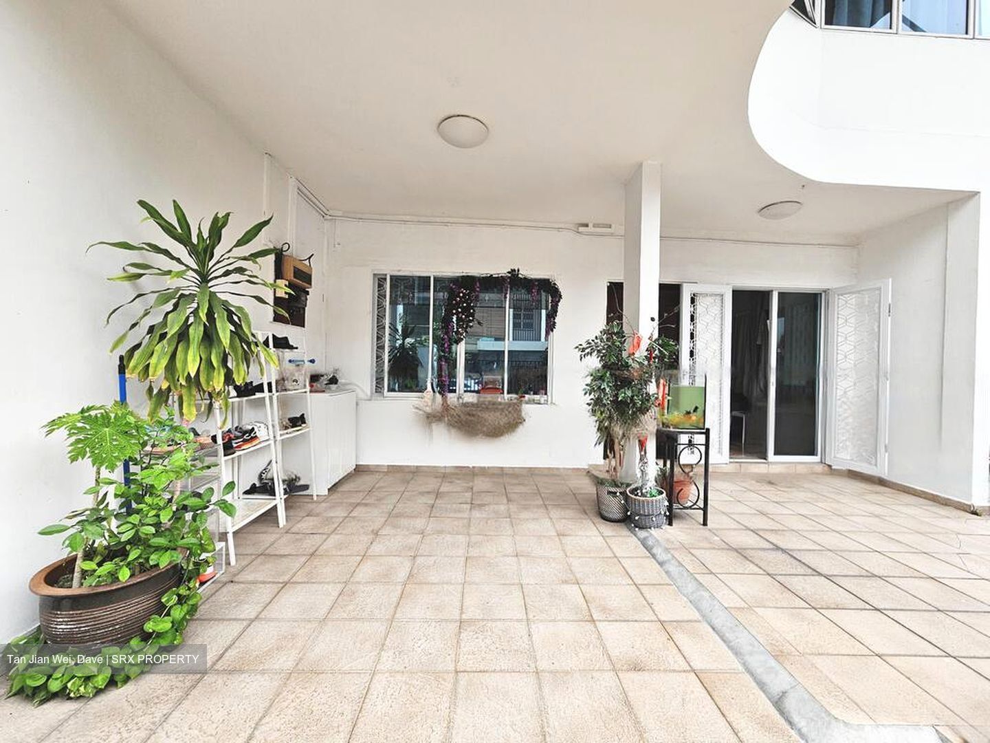 Highland Road (D19), Terrace #471558501